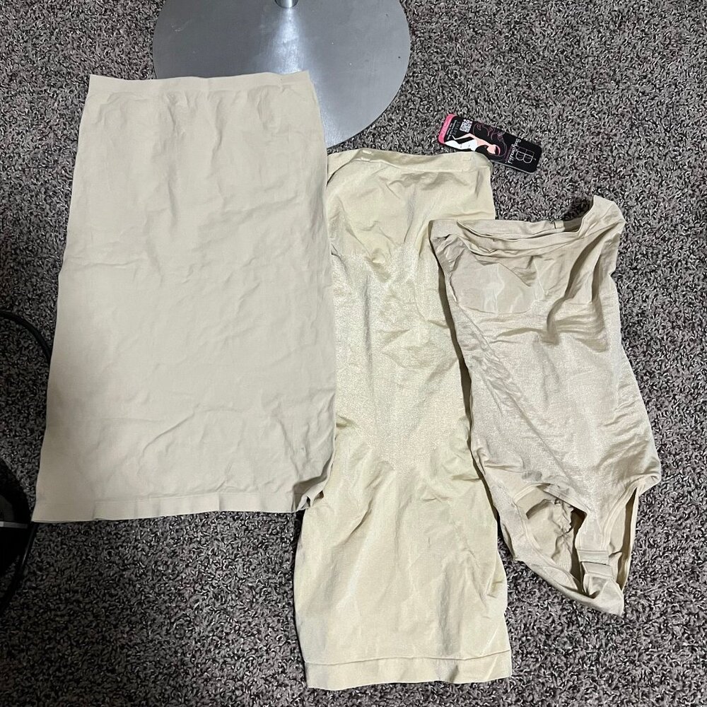 Lot of shapewear A919